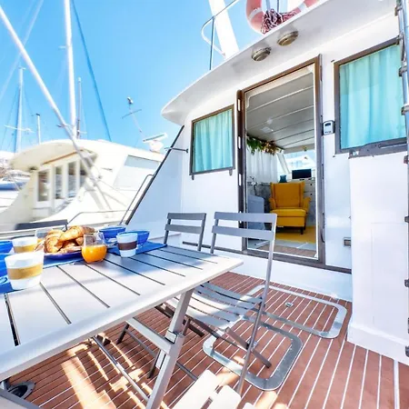 Houseboat Isurus Quinto * 卡列罗港